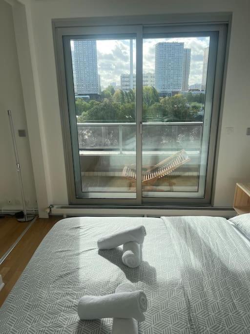 Tour Eiffel Terrasse Vue Seine Apartment Paris Exterior foto