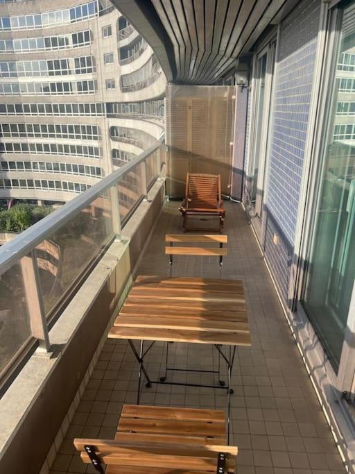 Tour Eiffel Terrasse Vue Seine Apartment Paris Exterior foto